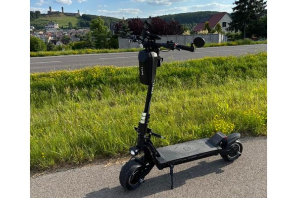 yume hawk pro wide scooter review